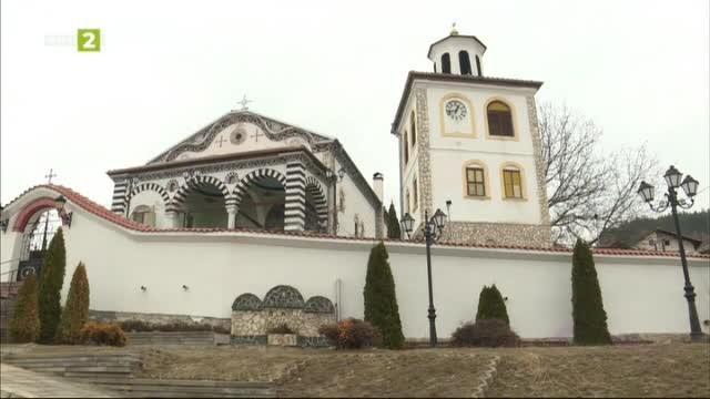 Църквата „Успение Богородично и камбанарията в село Сапарево