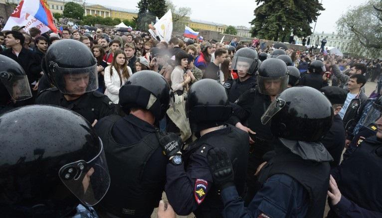 Протести в Русия. Системно срещу системата