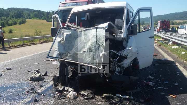 multi car accident shuts down trakia motorway south bulgaria