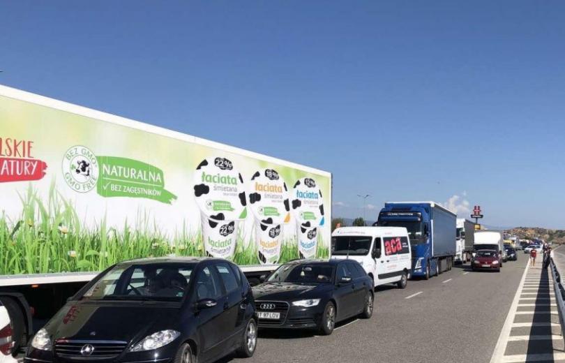 long queues vehicles bulgaria’s border greece all day long