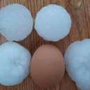 снимка 1 Hailstones as big as eggs batter a village near Godech
