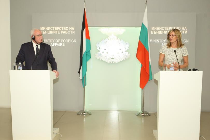 Bulgaria’s Foreign Minister Zaharieva met with her Palestinian counterpart