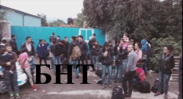 120 illegal immigrants detained bulgarian police near lozen