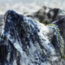 снимка 5 Беър Грилс - човекът се изправя срещу Еверест