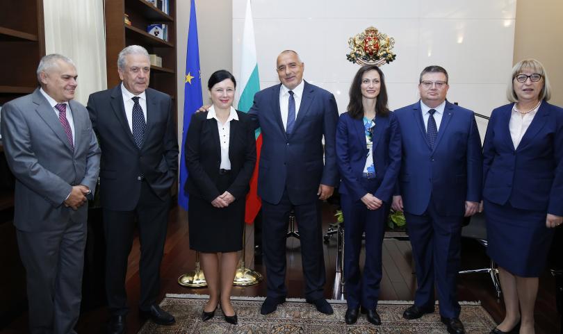 bulgaria’s chief prosecutor ministers met three commissioners