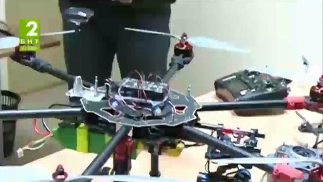 Обучават оператори на дронове в Русе