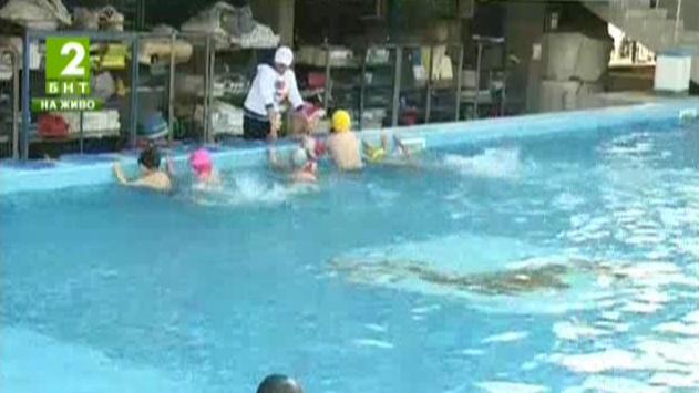 Начално обучение по плуване за деца във Варна
