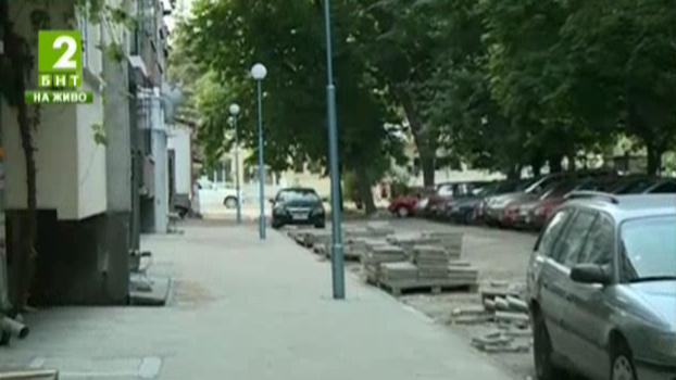 Подменят тротоарни настилки след жалби от граждани в Пловдив