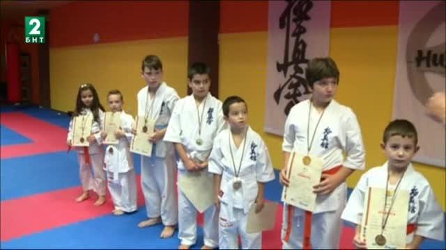 Варненци спечелиха 9 медала на Международно състезание по карате киокушин