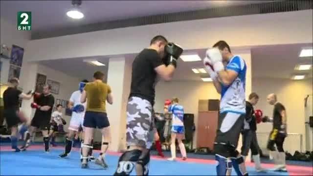 Александър Петров в мач за световната титла по кикбокс