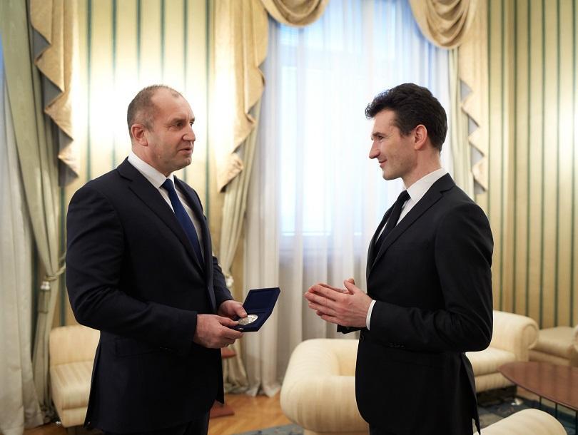 President Radev awarded Honorary Sign to world famous violinist Svetlin Russev