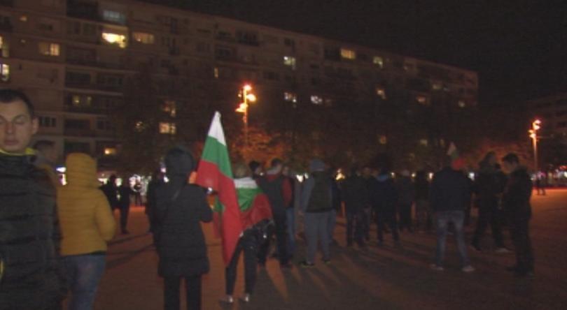 Protesters block Lyulin motorway near Pernik