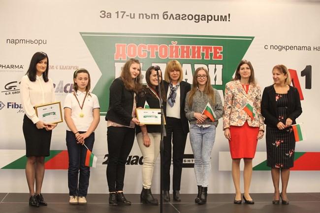 Екипът на Сутрешния блок на БНТ – Достойните българи
