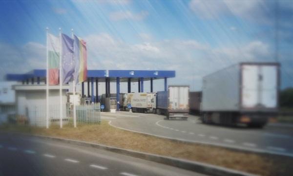 lorry drivers pay danube bridge tolls using card