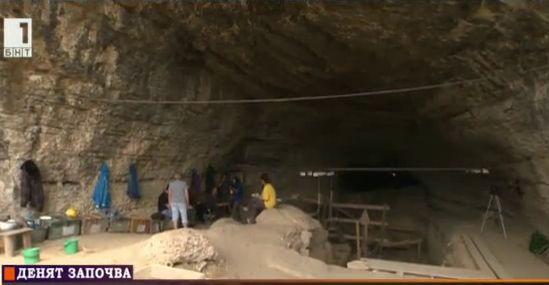 Когато неандерталците срещнаха съвременните хора - Пътуване в миналото в пещерата Козарника