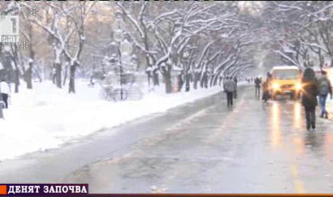 Глобяват снегопочистващи фирми в Стара Загора
