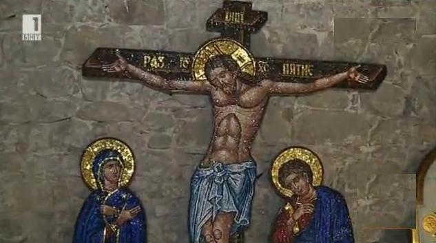 Уникална мозайка и нов параклис в Троянския манастир