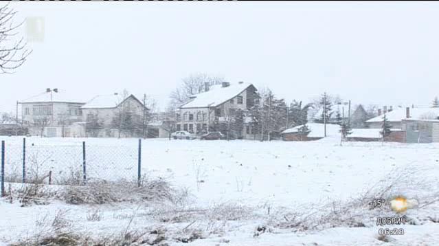 Кметът на Стралджа подпомогна със свои средства почистването на снега в селата