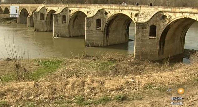 Няма пари за ремонт на моста на Колю Фичето