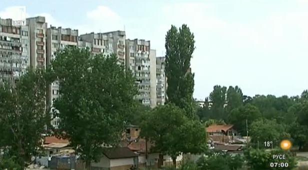 Събарят незаконни постройки в Пловдив. Каква ще е съдбата на семействата, обитаващи къщите?