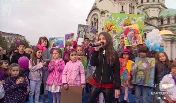 Художници и деца рисуваха в кампанията „Откривай България”, Крисия представи химна на Детската Евровизия