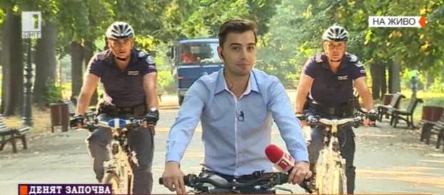 Полицаи на велосипеди в София