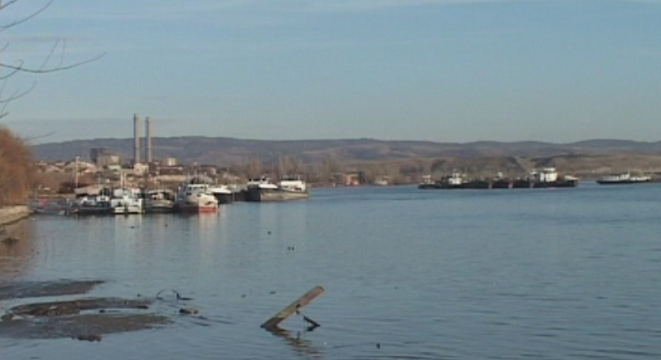 Low water levels of the Danube leave 20 ships stuck at Bulgaria’s Svishtov