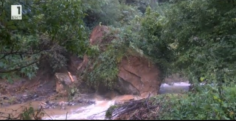 flood water swept away bridge elena balkna area