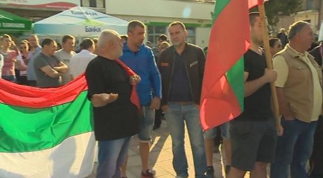 tension village garmen after mass fight between bulgarians roma people update