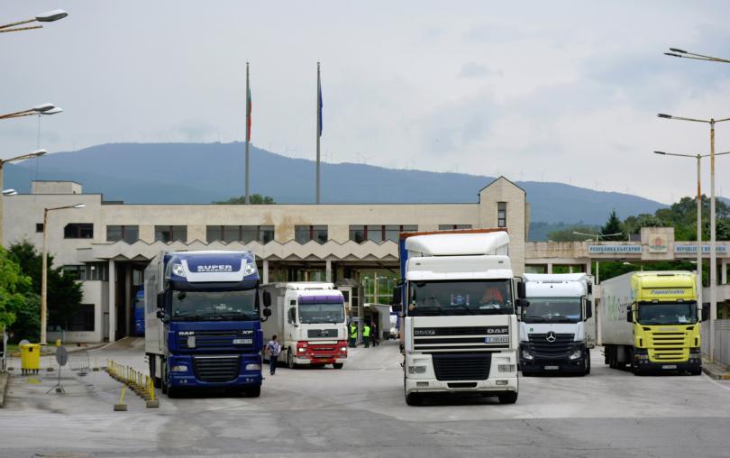 Transport Workers Gather at Kulata Checkpoint to Protest, No Border Blockade