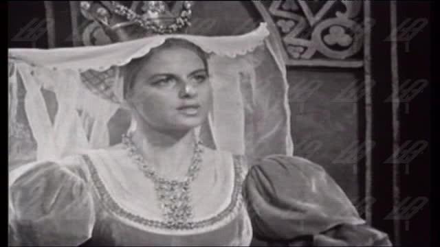 Йорданка Кузманова в „Хамлет”, 1970 година