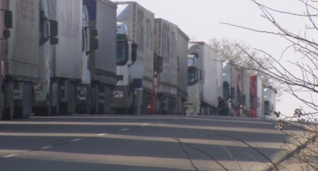 long queue lorries kalotina border crossing