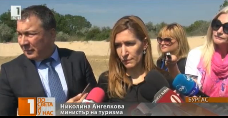 bulgaria’s minister tourism inspects beach water quality