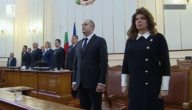 Румен Радев и Илияна Йотова положиха клетва като президент и вицепрезидент