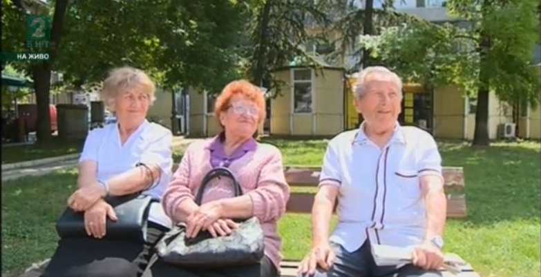 almost half bulgarian pensioners live risk poverty