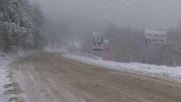 surprising snowfall shipka pass causes traffic problems