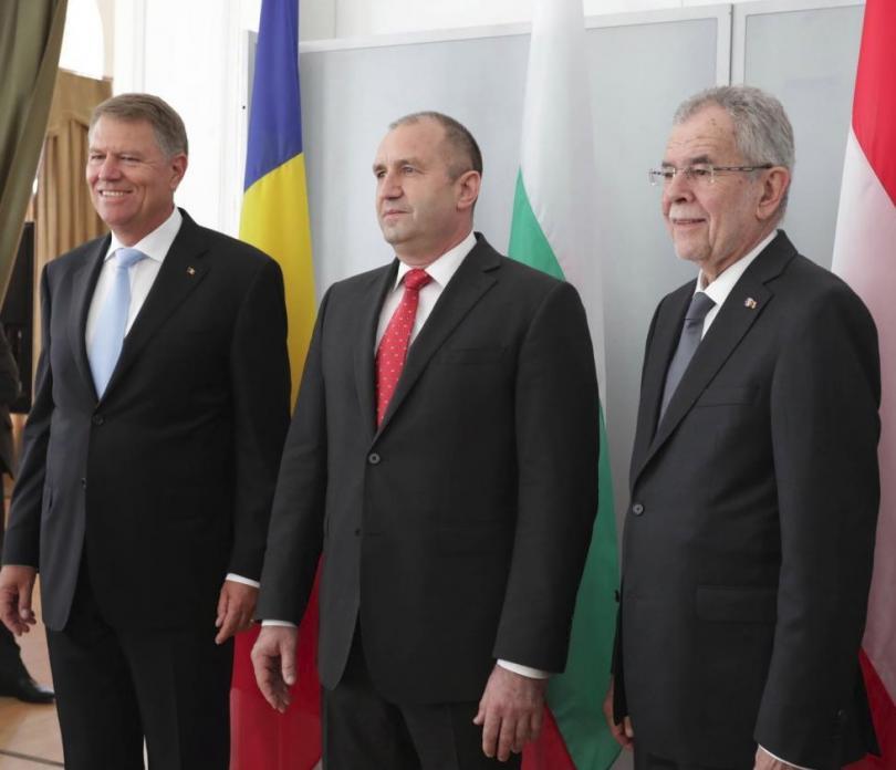 bulgaria’s president welcomed his romanian austrian counterparts rousse