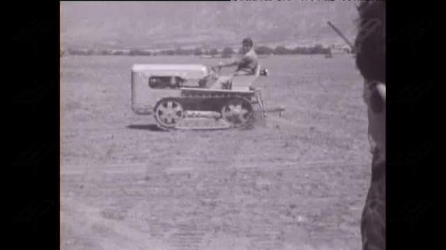 Верижният малогабаритен трактор „Болгар”, 1964 година