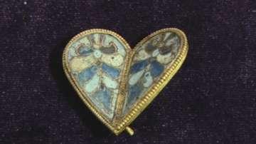 bulgarian archaeologists found gold heart ornament preslav’s royal palace