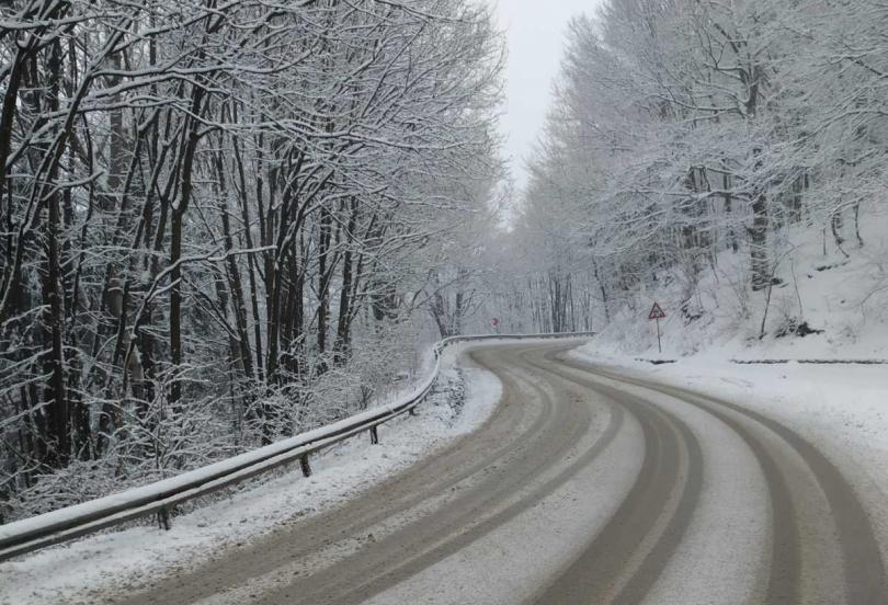 traffic restrictions several mountain passes bulgaria due snowfall