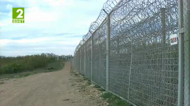 bulgaria sends military back control border turkey