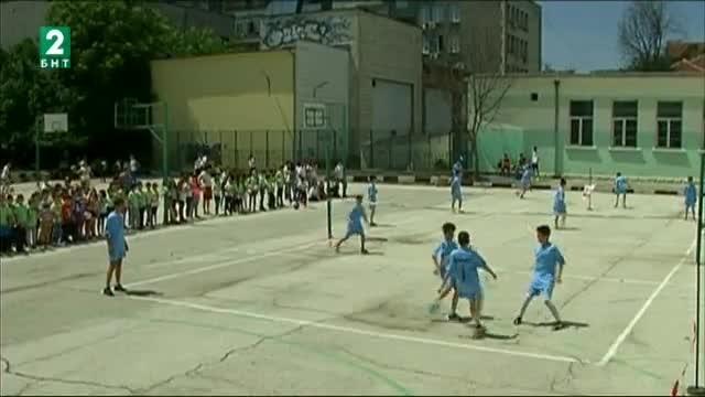 Футболисти от Дунав се срещнаха с ученици в Русе