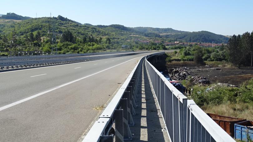 Поражения по моста на АМ „Струма“ край Дупница