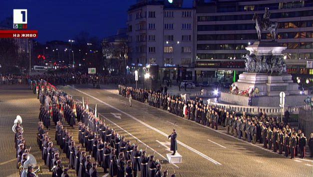 Тържествена заря-проверка в чест на Националния празник на България