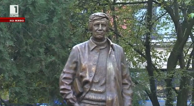 A MONUMENT TO GEORGI MARKOV UNVEILED IN SOFIA