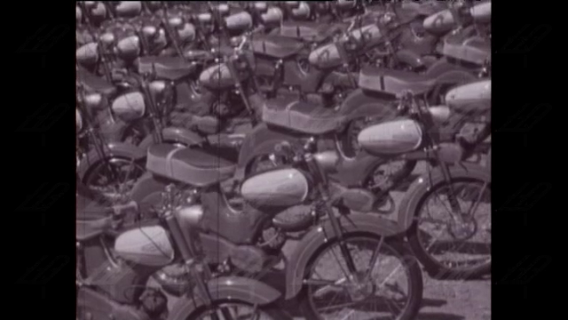 Вместо самолети - мотоциклети и велосипеди Балкан, 1964 година