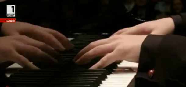 Евгени Божанов открива Пиано екстраваганца с Бетовен, Равел и Шуберт