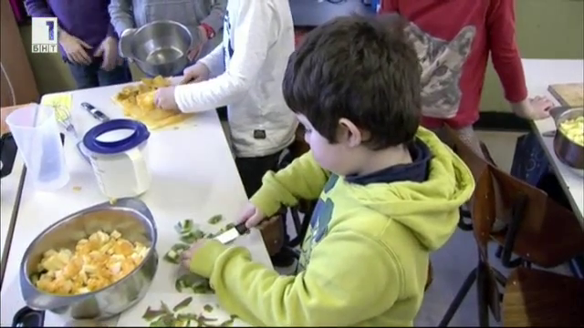 Как да научим децата да се хранят здравословно