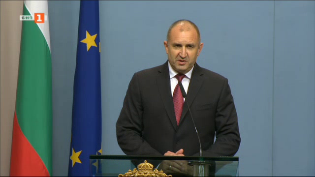 Bulgaria’s President seeks the resignation of government and chief prosecutor