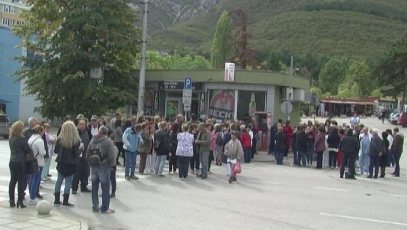 another day protest front hospital vratsa